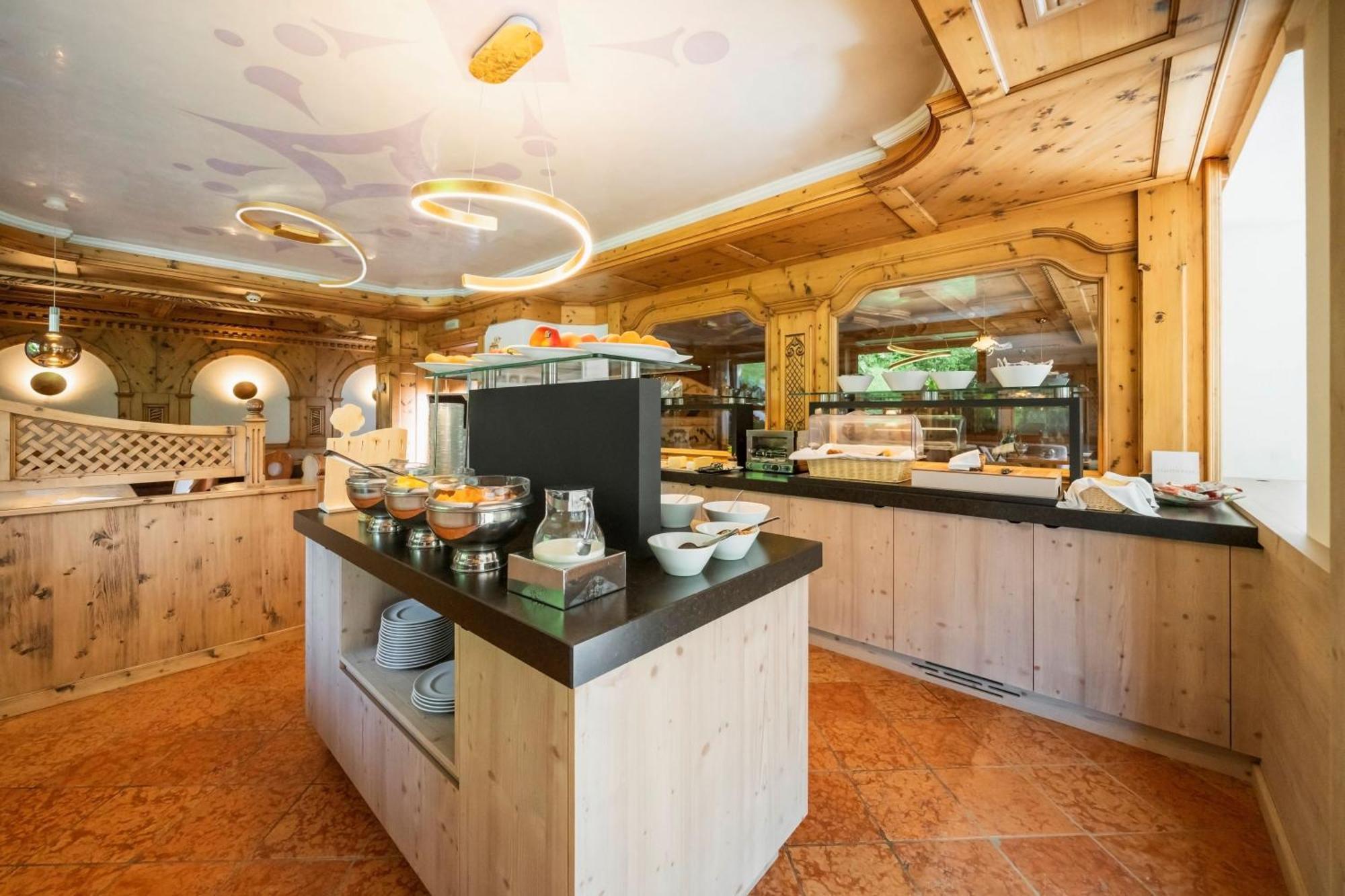 Hotel Foresta Moena Exterior photo