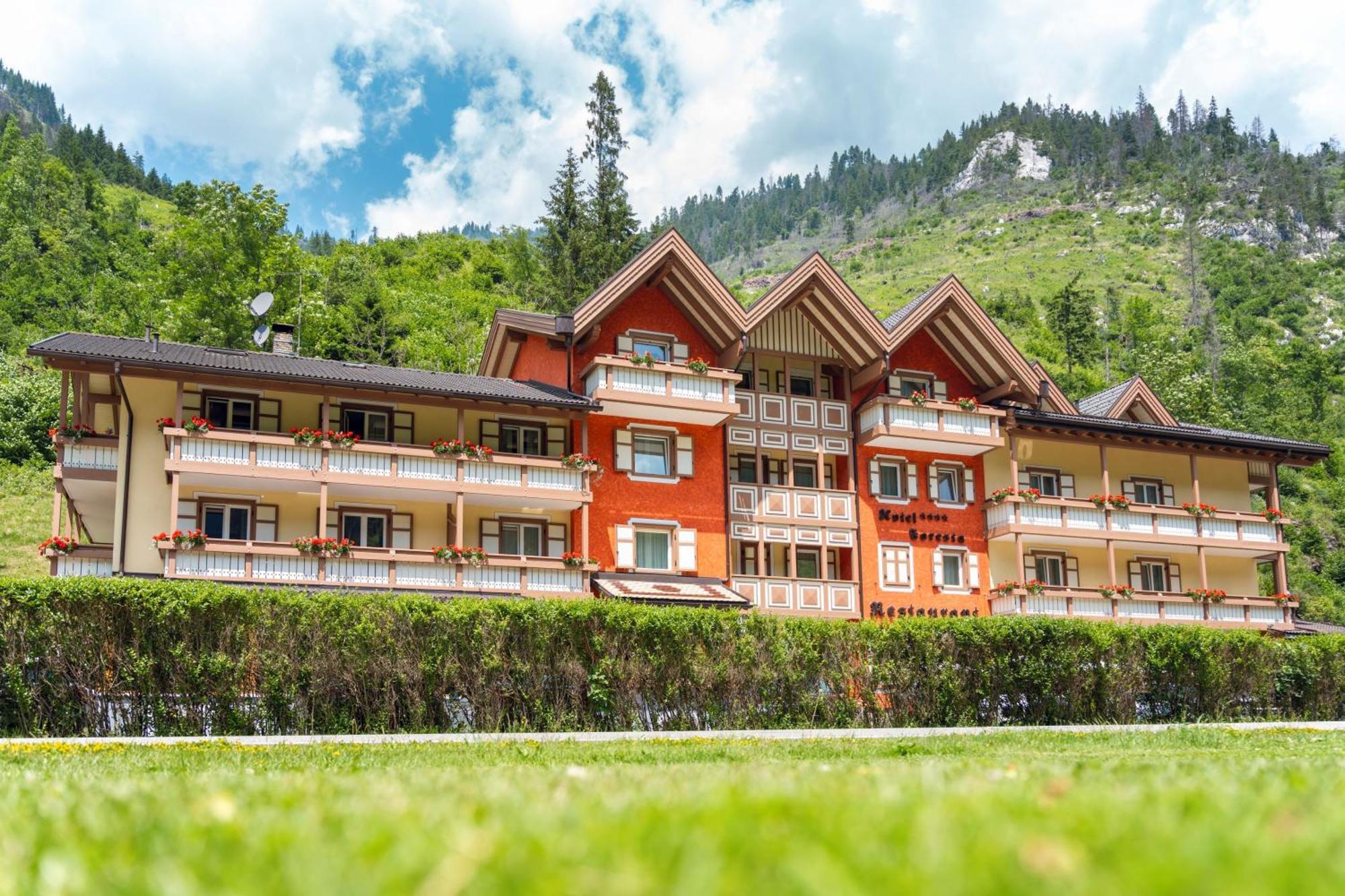 Hotel Foresta Moena Exterior photo